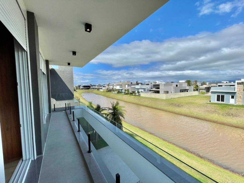 Casa em Condomínio 4 dormitórios em Capão da Canoa | Ref.: 10249
