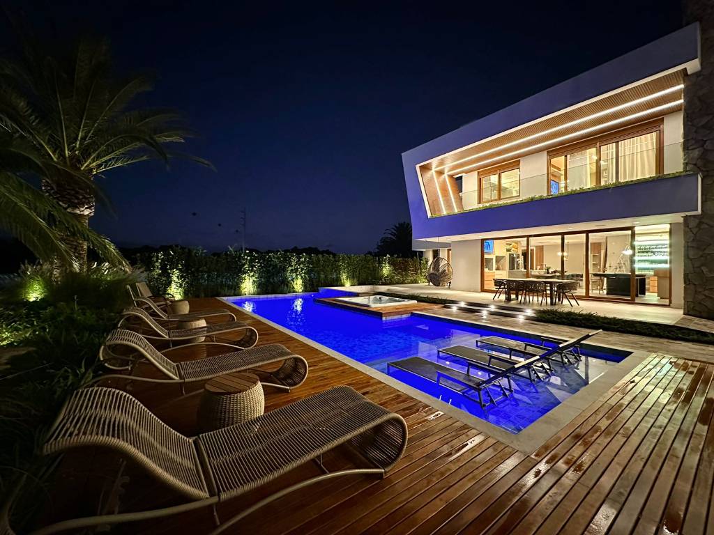 Casa em Condomínio 6 dormitórios em Capão da Canoa | Ref.: 10731