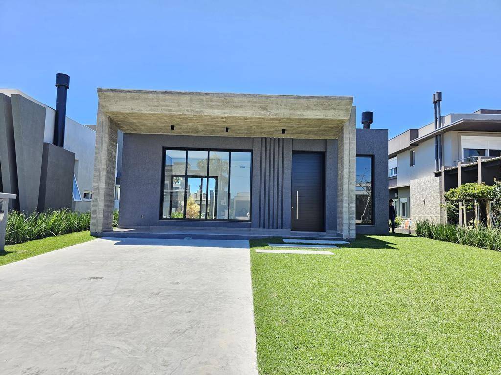 Casa em Condomínio 4 dormitórios em Capão da Canoa | Ref.: 11143